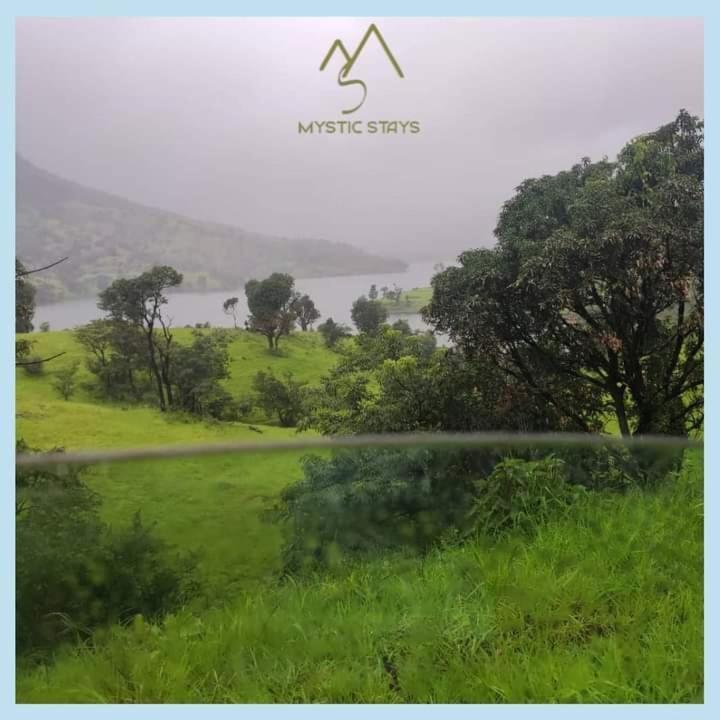 Mysticstays Resort Wai Esterno foto