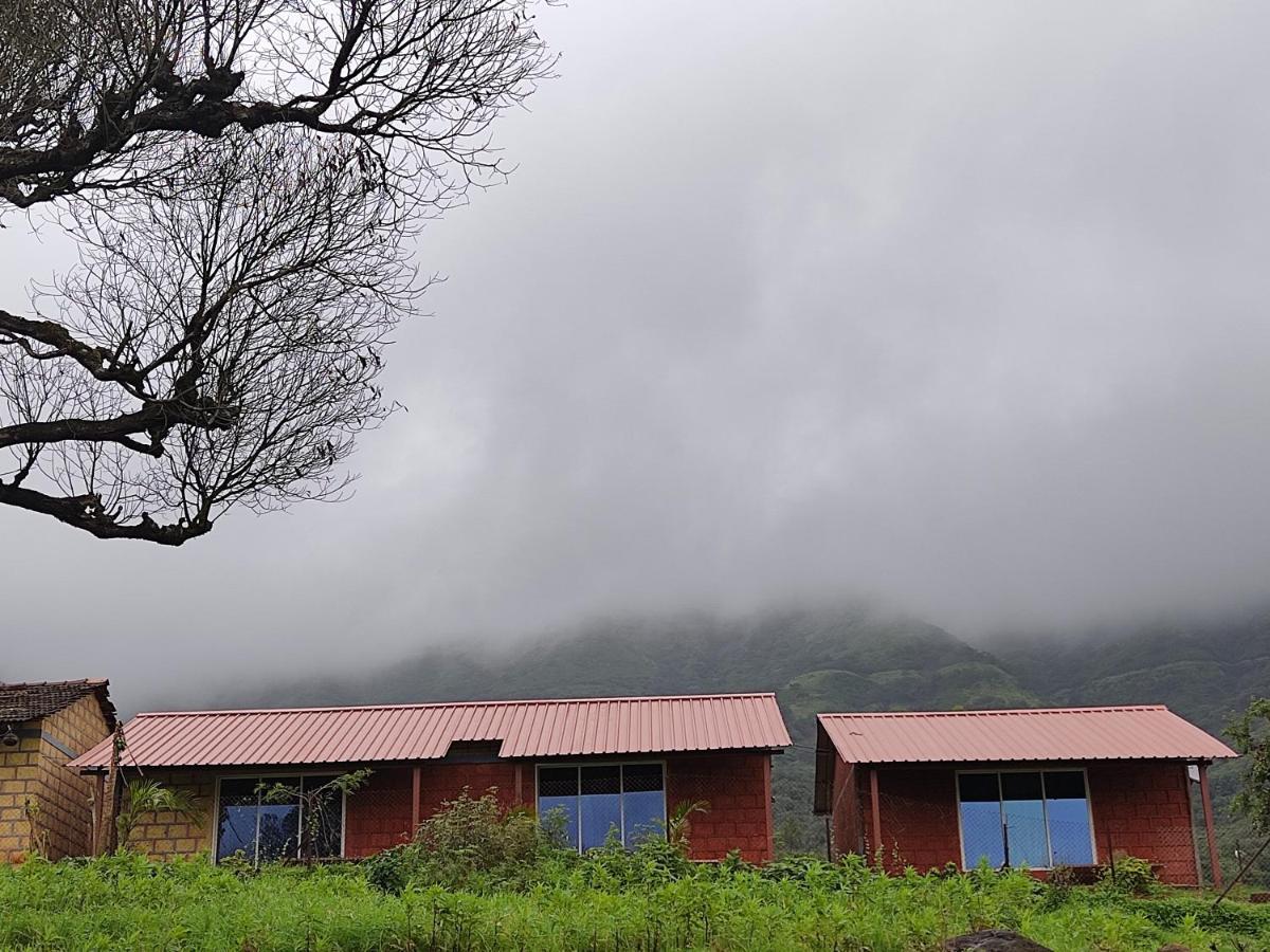 Mysticstays Resort Wai Esterno foto
