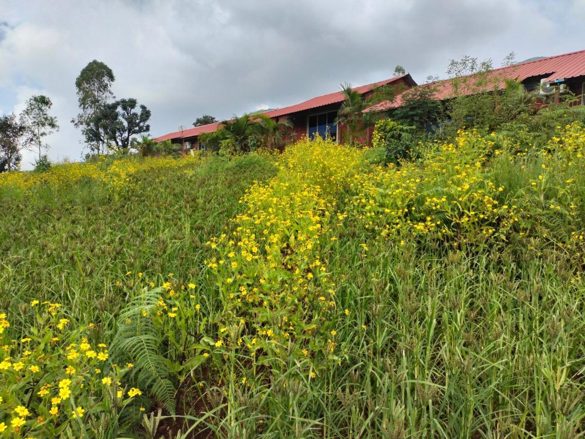 Mysticstays Resort Wai Esterno foto