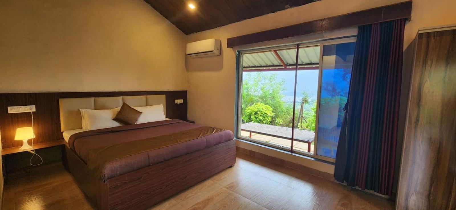 Mysticstays Resort Wai Esterno foto