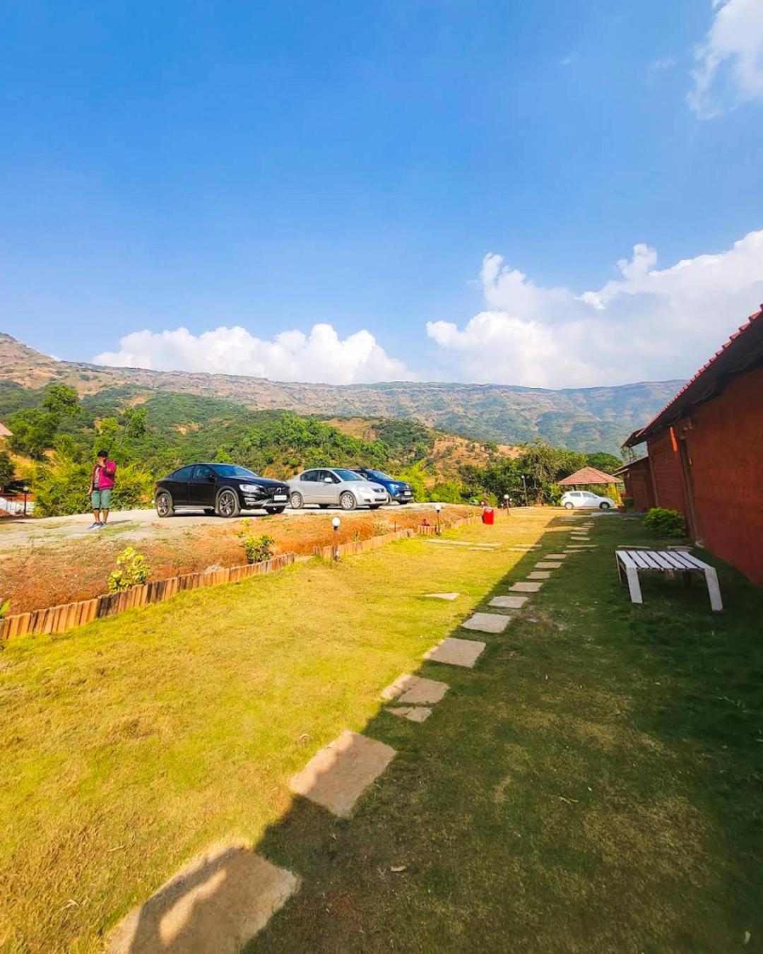 Mysticstays Resort Wai Esterno foto