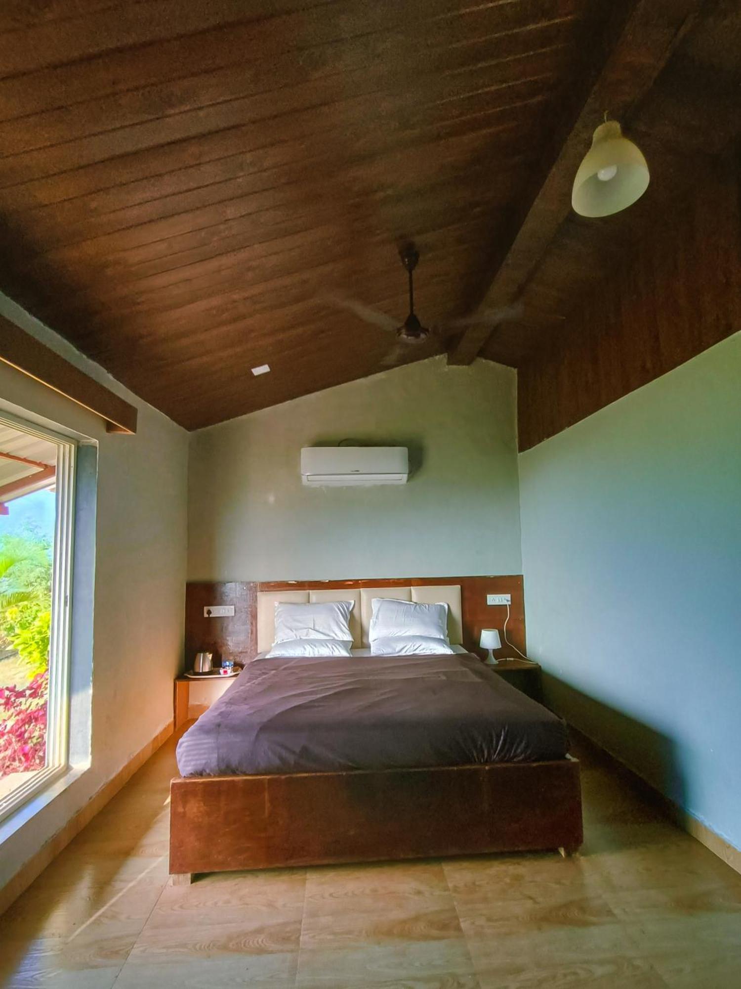 Mysticstays Resort Wai Esterno foto