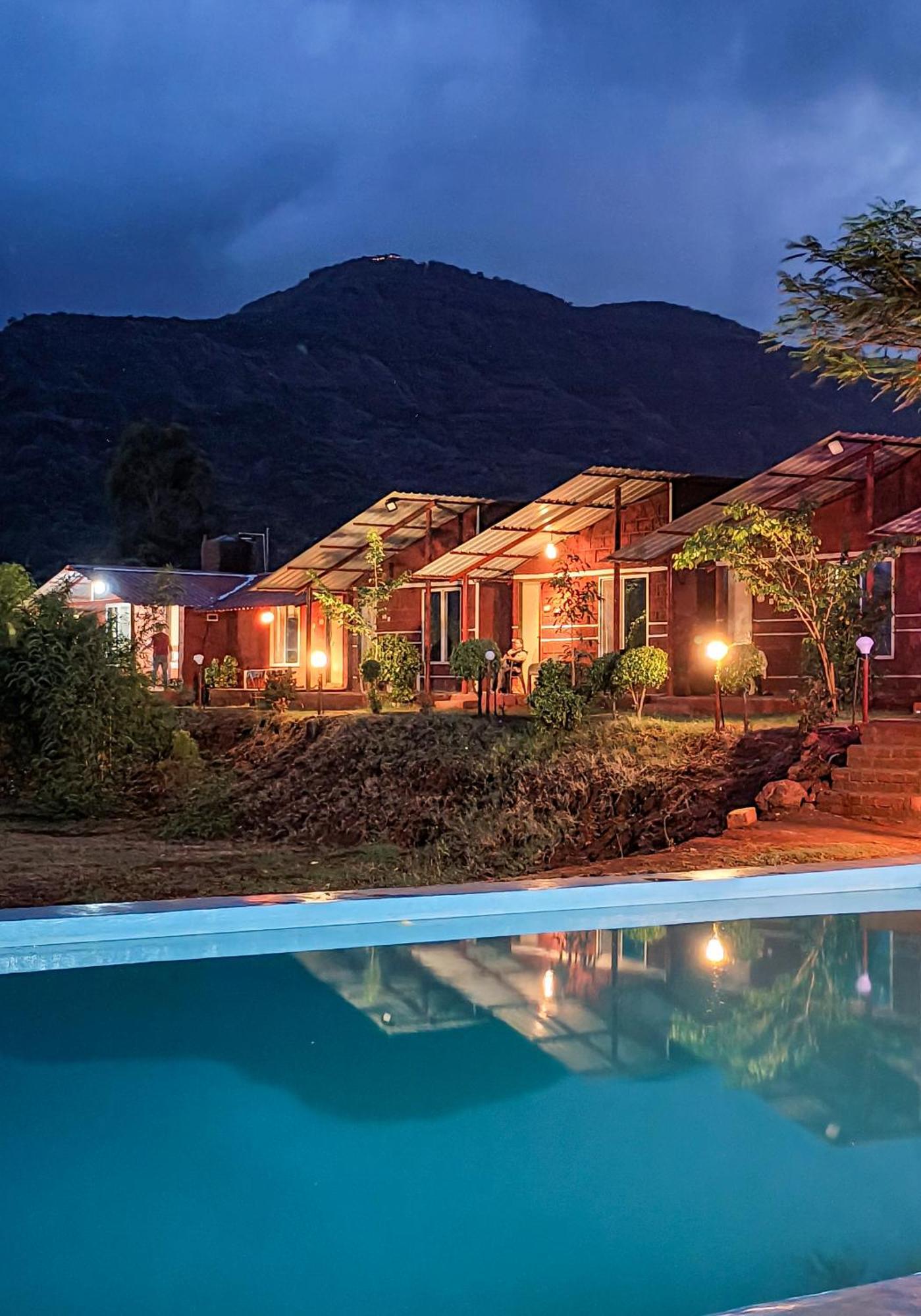 Mysticstays Resort Wai Esterno foto
